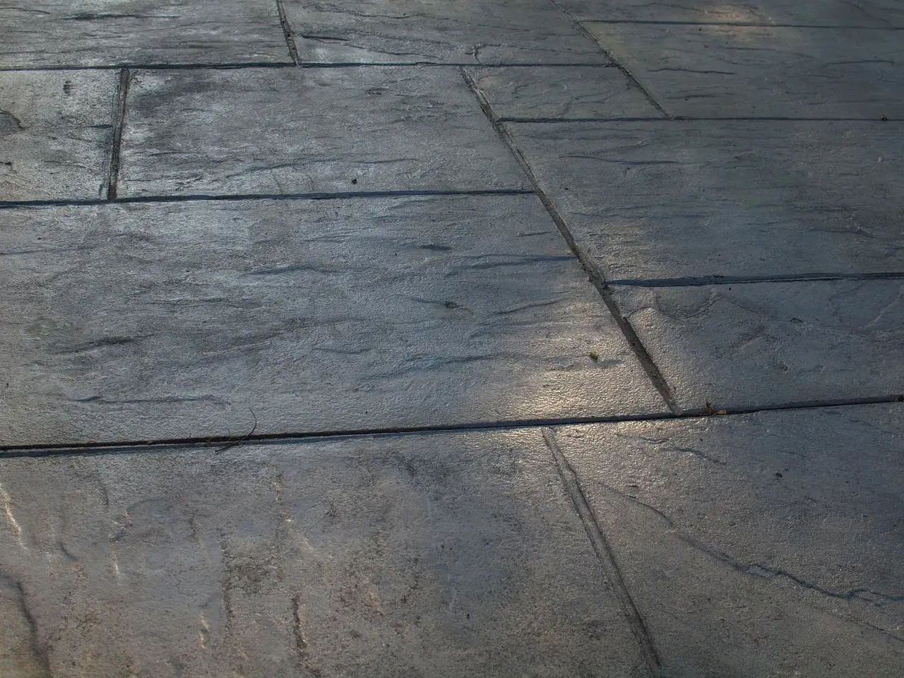 How to maintain and clean your patio paving slabs for longevity